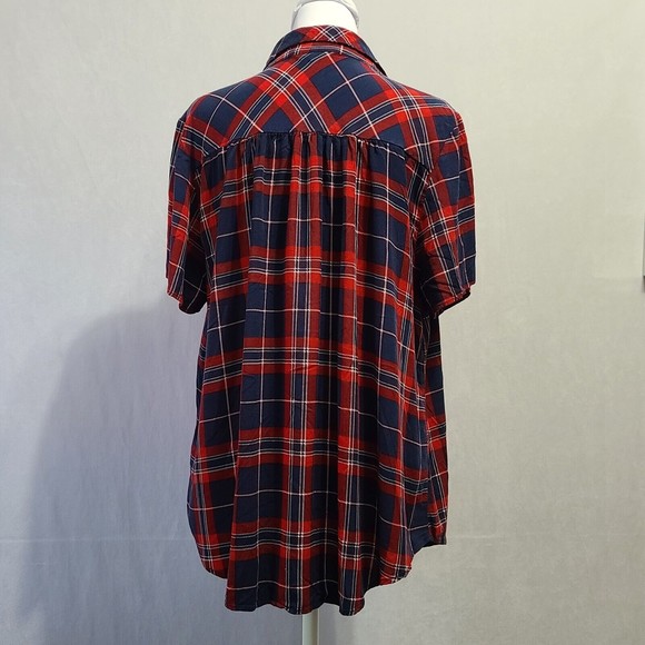 Torrid Stretch Challis Button Front Shirt Women's Size 2 Red Blue Plaid - Picture 3 of 14